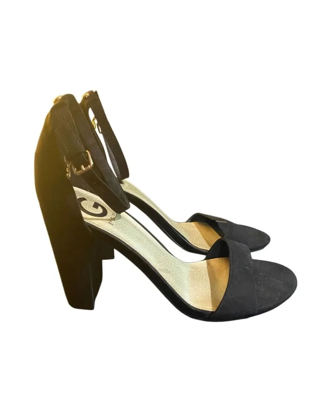 Guess women’s high heeled block, black suede ankle strap sandals, 8.5.